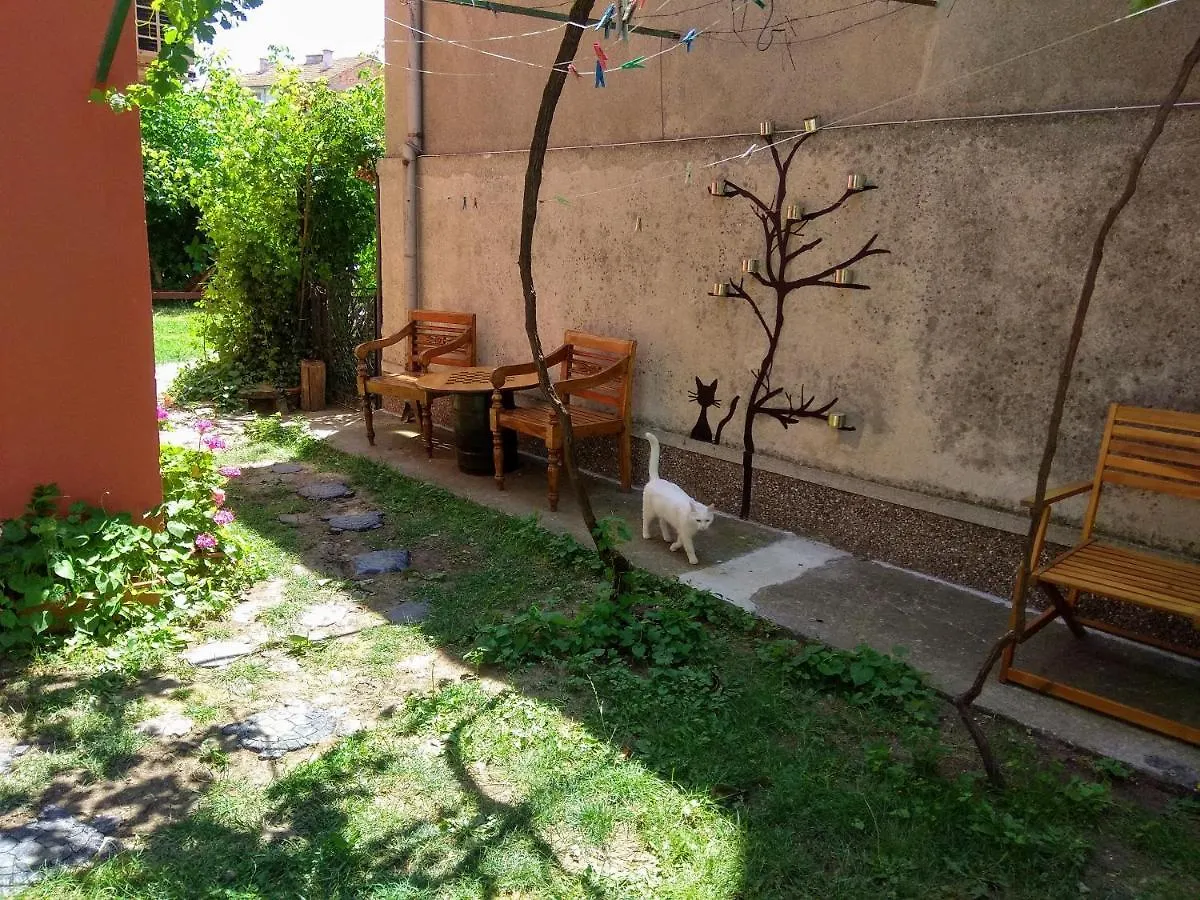 Guest House Sunflowers Поморие