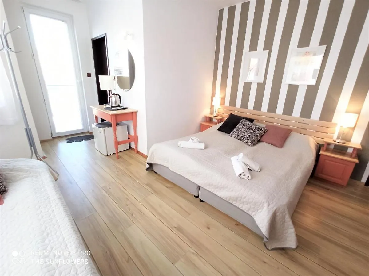 Guest House Sunflowers Поморие Болгария