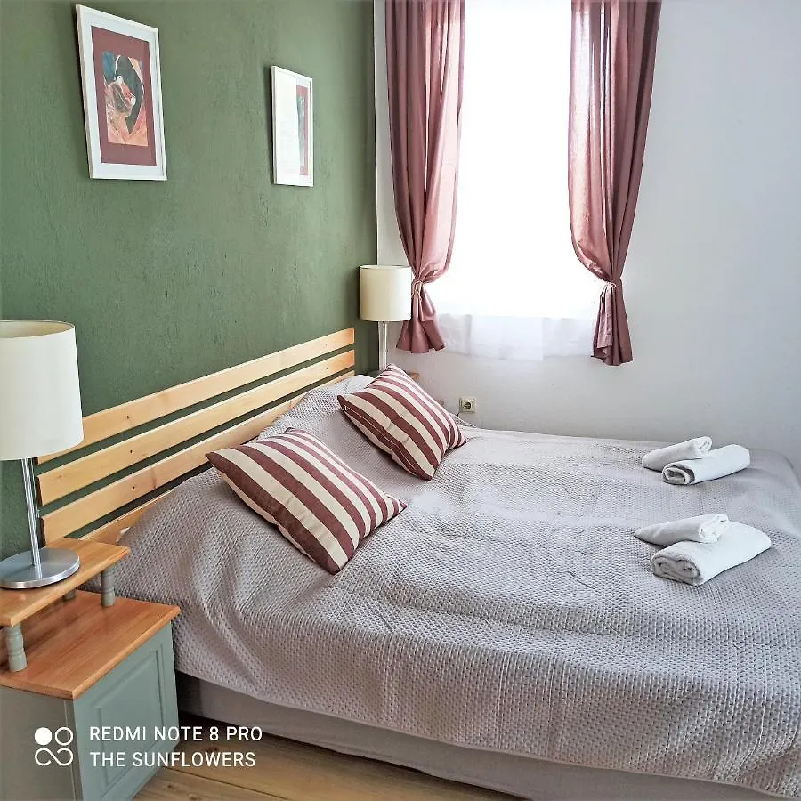 Guest House Sunflowers Поморие 2*,  Болгария