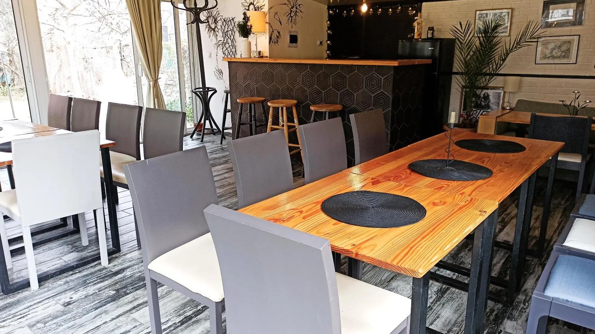Guest House Sunflowers Поморие