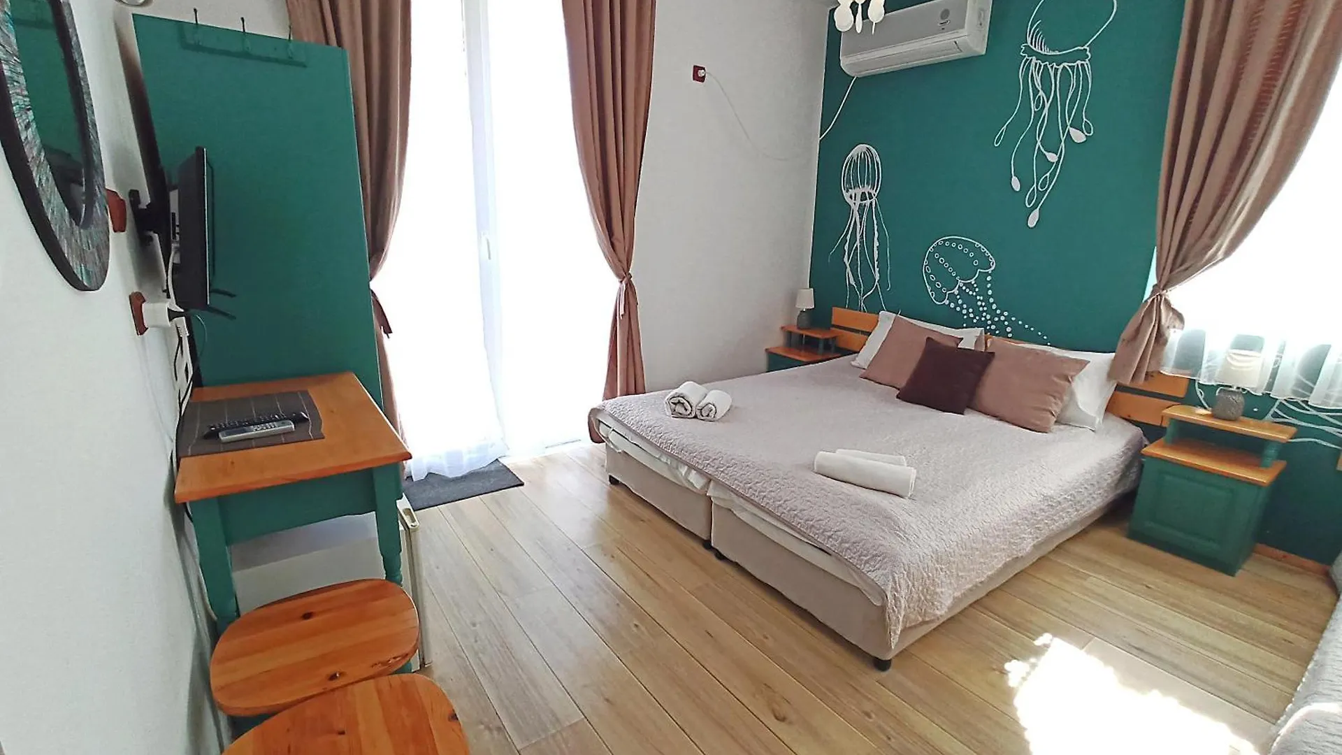 Guest House Sunflowers Поморие